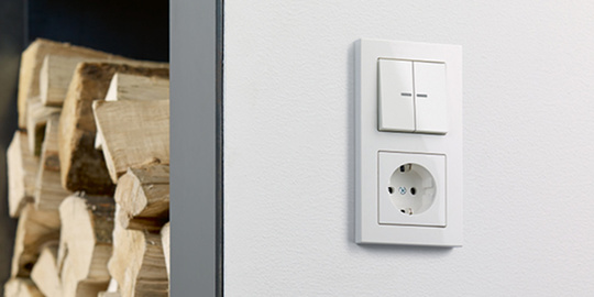 JUNG KNX Taster F 10 bei Hinterholzer Elektrotechnik e.K. in Unterschleißheim